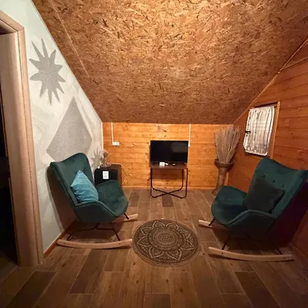 Chalet Blue Eye Sarandë